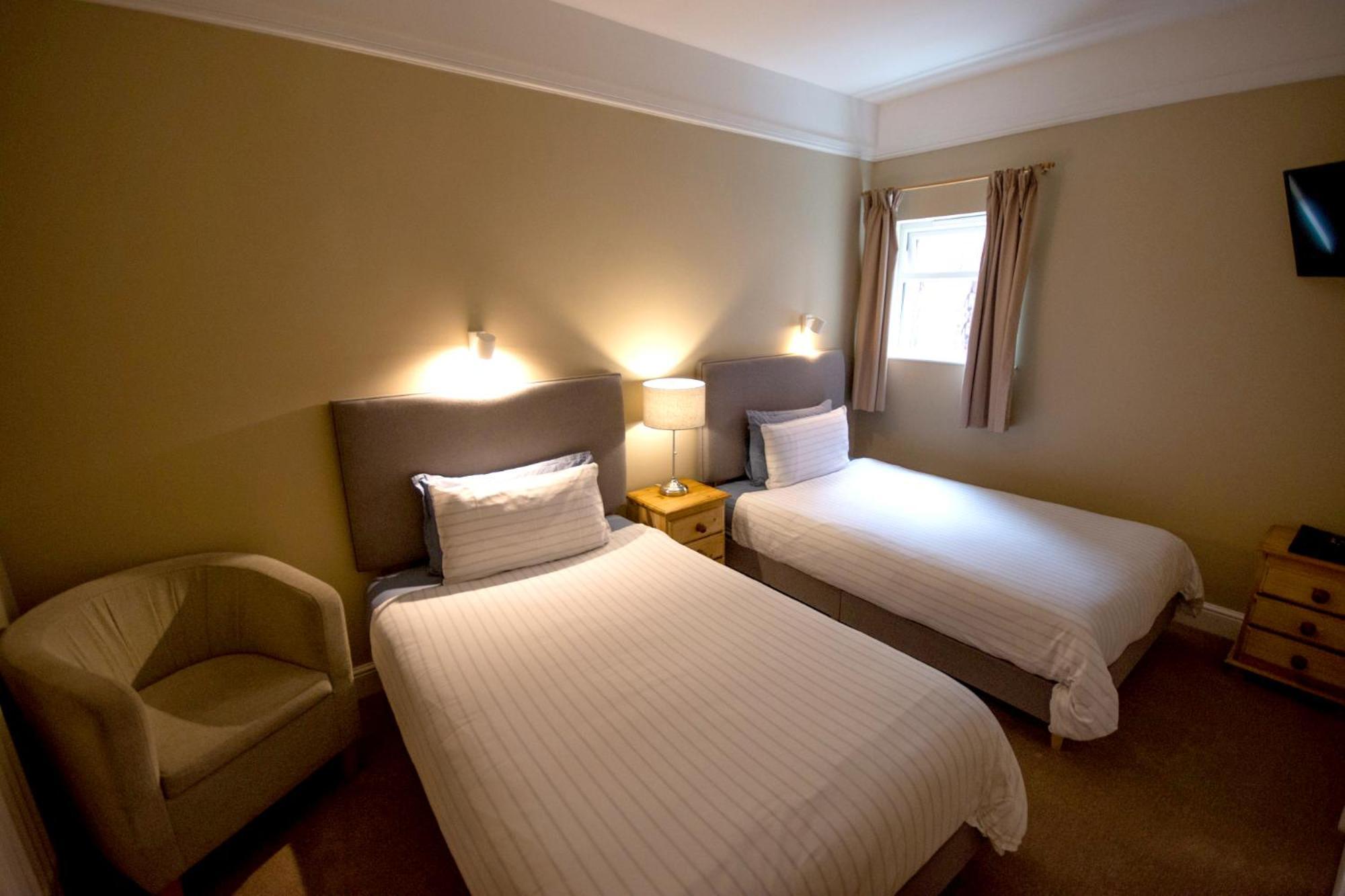 Salamander Guest House Стратфорд на Ейвън Екстериор снимка